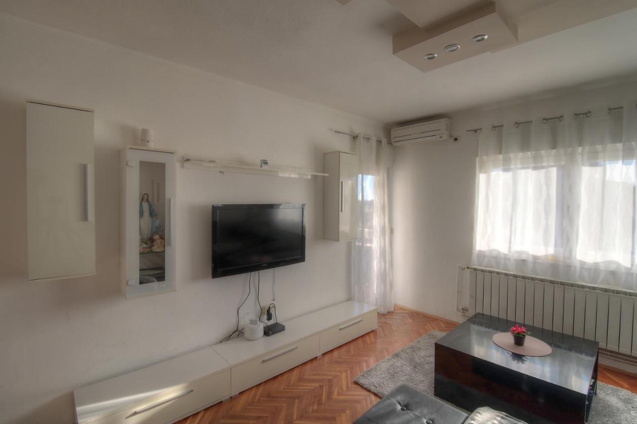 Melanie Appartement Privlaka  Buitenkant foto